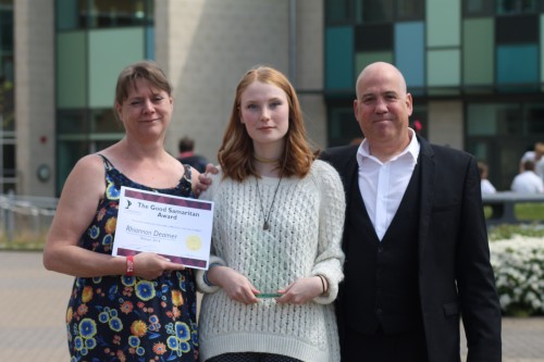 Rhiannon with her parents